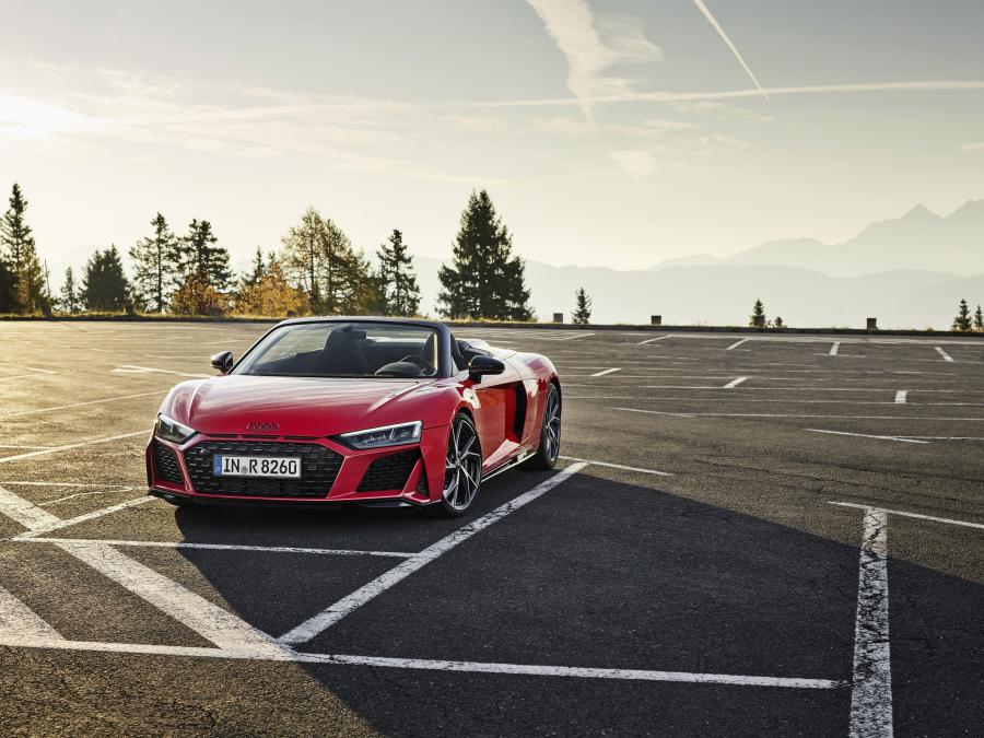  Audi R8 V10 RWD Spyder 2019 года  (WW) (фото 31 из 36)